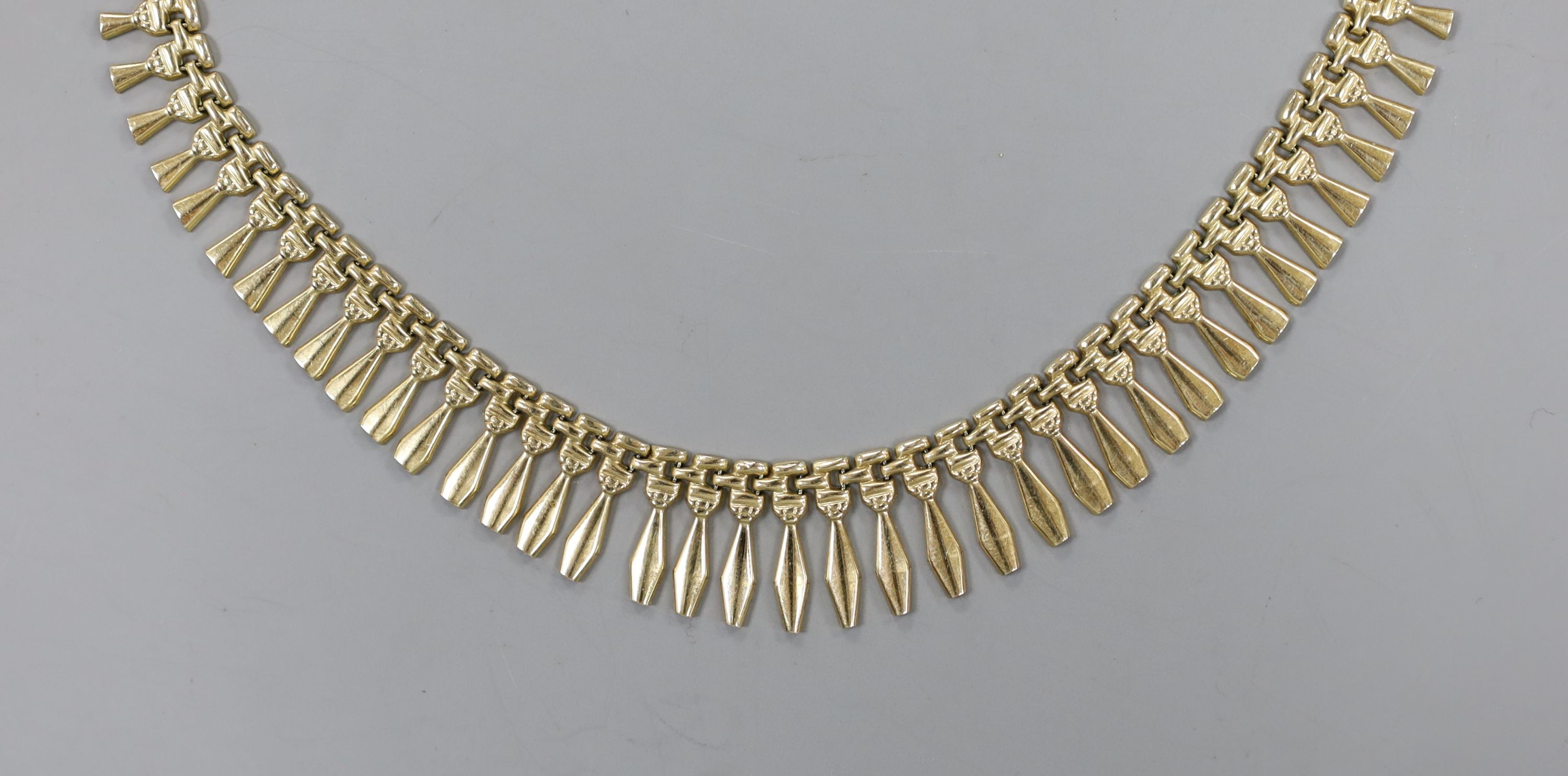 A modern Italian 9kt choker fringe necklace, 34cm